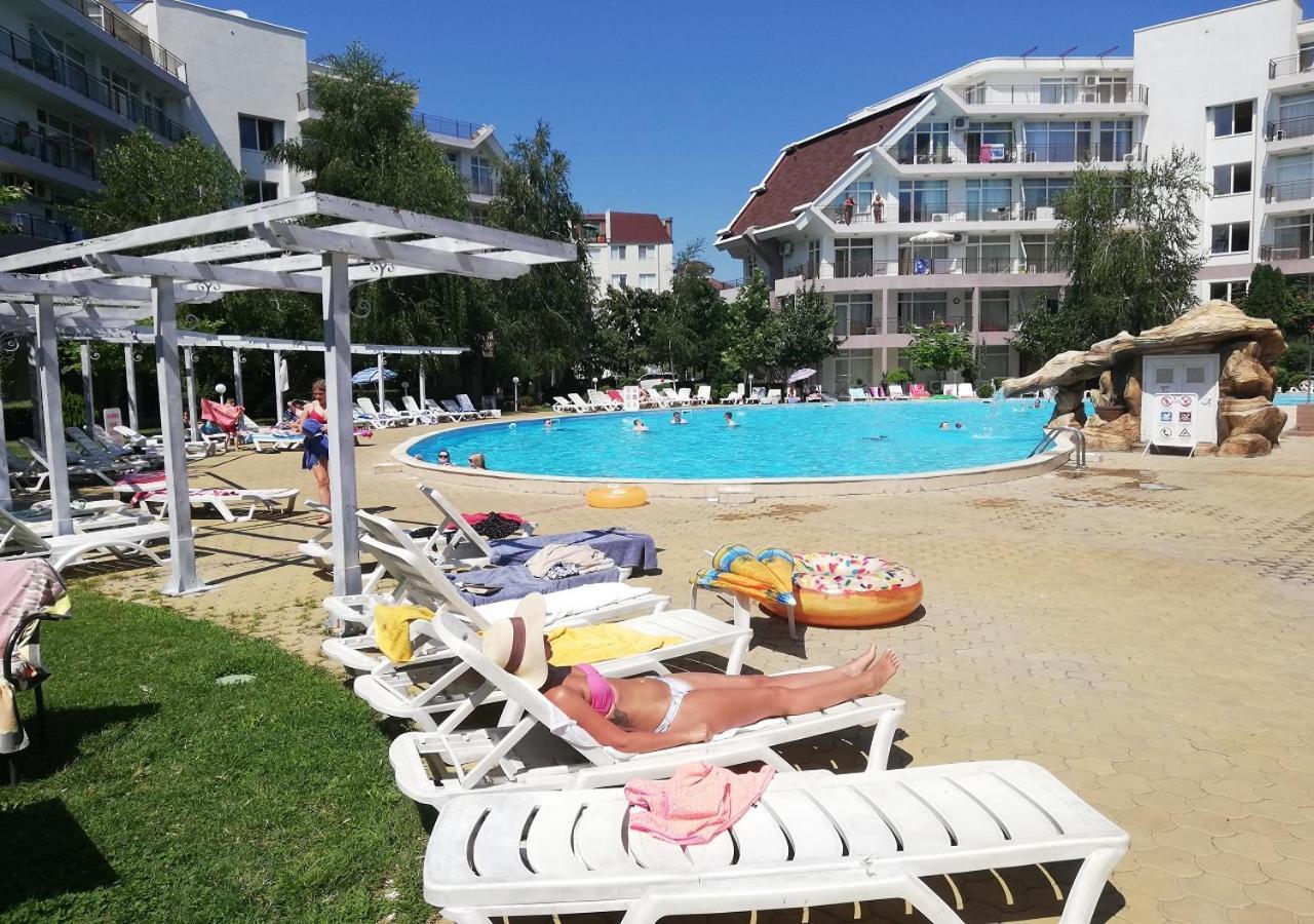 Charis Cozy Family Apart At Sun Village Complex Close To The Beach Sunny Beach Exterior photo
