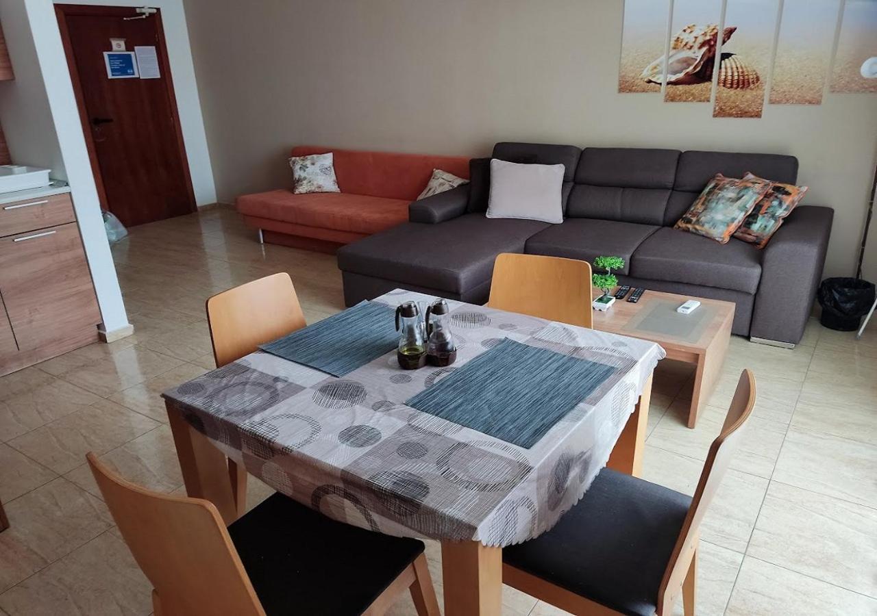 Charis Cozy Family Apart At Sun Village Complex Close To The Beach Sunny Beach Exterior photo